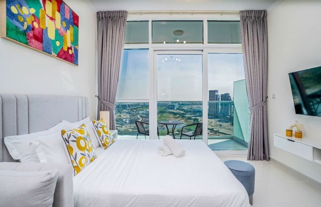 Tanin - Stunning Dubai Skyline View From this Sleek Studio - Photo 15