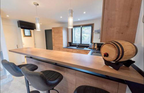 Maison cosy en montagne avec piscine chauffée - Foto 12