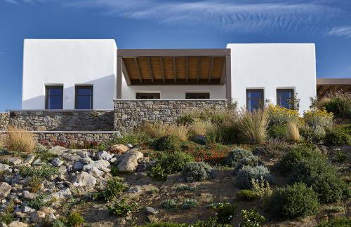 Bonzoe Suites & Villas - Photo 138