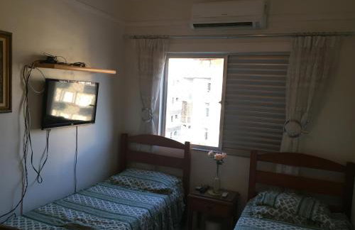 Apartamento Astúrias 2 Dorms Ar Cond - Foto 7