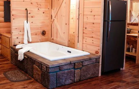 Cricket Hill Treehouse by Amish Country Lodging - Foto 7