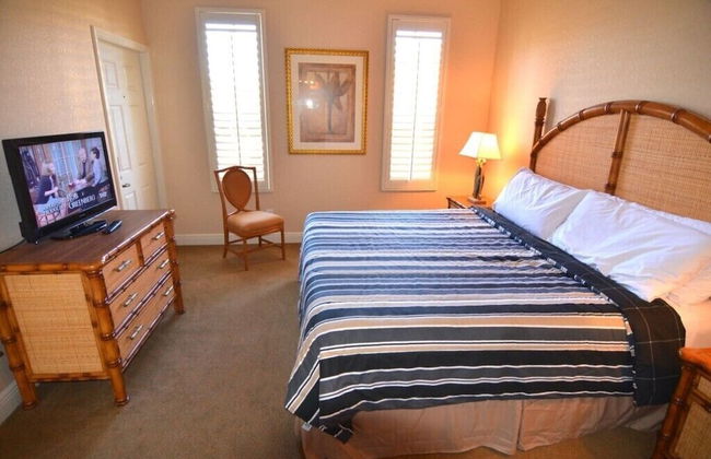 3500cal Stunning Town Home In Regal Plams - Photo 2