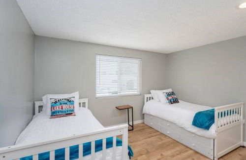 Edgewater Paradise HotTub Private Dock & Game Room - Foto 23