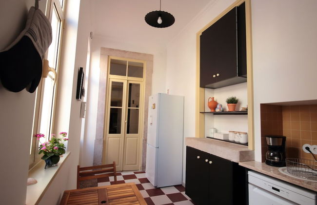 Old Town House in Figueira da Foz Near Beach - Photo 16