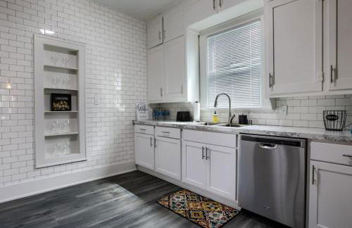 Cozy vintage getaway minutes from downtown - Foto 6