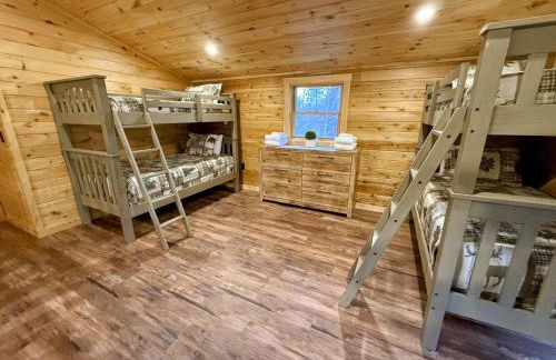 31R Brand new log home on quiet side street in Bethlehem, close to Main Street! 20 min to skiing - Foto 74