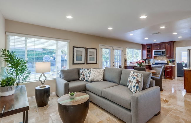 Beautiful Backyard Oasis 5 bedroom 3 Bathroom Home - Foto 24