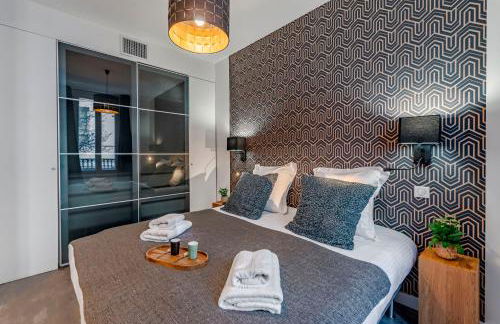 Luxury Family 2BR - Prime Location, Walk to Beach & Shopping, Sunny Balcony - By Totolulu Cannes Hoche - Foto 19