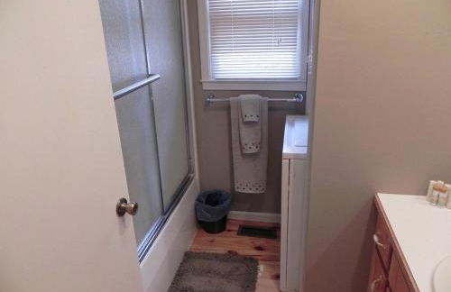 Well-Equipped Cabin Great for Families in Helen, Georgia - Foto 16