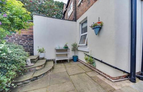 Moody Street - Photo 5