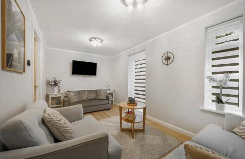 Milton Keynes 3BR, Stylish Home, Sleeps 5, Families Stays, Parking , Free WiFi - Photo 28