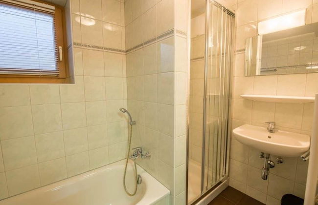 Cozy Chalet with 4 Bathrooms near Königsleiten - Foto 15