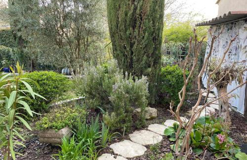 Villa Nicole avec piscine & jardin privés, parking dans le cœur du Luberon, proche Gordes, Roussillon, Goult, Bonnieux - Foto 34