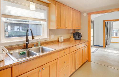 Lakefront Salem Retreat - Fish, Swim, Kayak and More - Foto 2