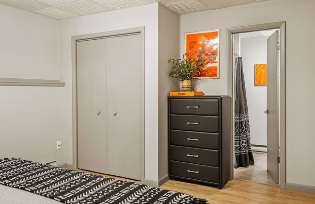 Emerald Bluff by Avantstay Lake Views Deck Fire Pit Game Room - Photo 40