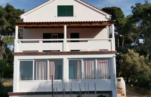 Apartment Wunderschöne Ferienwohnung in Ugljan mit Terrasse by Interhome - Foto 5
