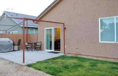 ZC4 Pet Friendly Home Near Zion - Foto 6