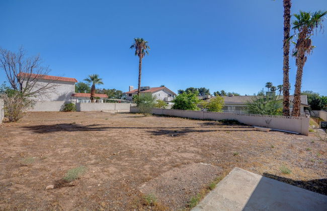 Luxurious 4BR House with Large Pool Near Strip - Foto 34