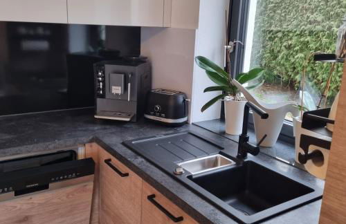 Ferienwohnung Wiesengrund, Ruhig im Ortsteil von Roth, nähe Rothsee, 25 min Messe Nbg - Foto 1