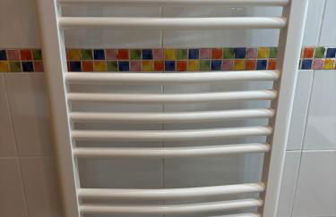 Bonito y muy fresco apartamento con patio privado - Foto 18