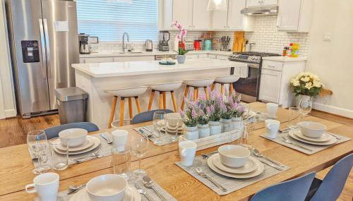 TMC 3-Story Townhome FREE EV Charge - Foto 2