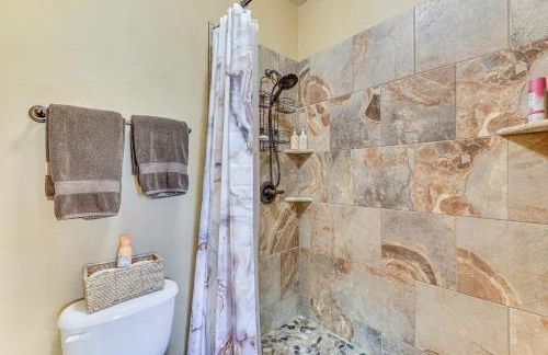 Rustic Retreat with Spacious Deck in Show Low! - Foto 16