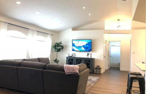 Beautiful Home across the street from Lake June! - Foto 4