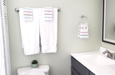 Ocean Springs Cottage 2 Bedroom 2 Bath Sleeps 4 Max - Foto 9