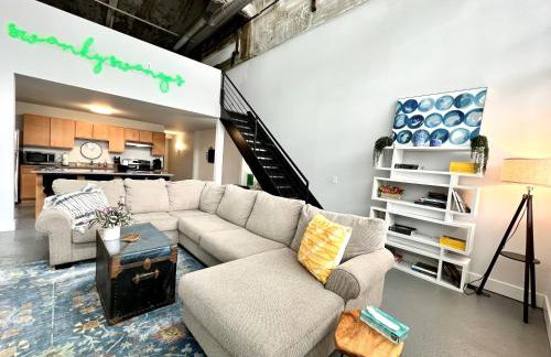 Swanky loft at Historic Peters Cartridge Factory - Foto 12