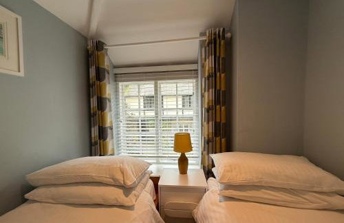 Sheplegh Court Charming Cottage and Pools within Stunning Grounds - Photo 19