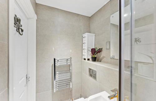 Winter Sale! Modern 2 Bed Flat in Warwick -Parking - Foto 28