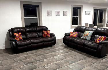 Peaceful Lake House - Photo 30