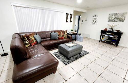 Amazing 5 Bedroom Pool Home - Minimum 28 days Stay Only Great Location! - Foto 47