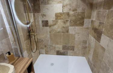 Le Chalet Champenois - Jacuzzi - Terrasse - Calme - Ciné Netflix - Foto 21