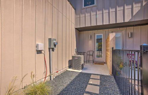 College Station Townhome with Furnished Patio! - Foto 21