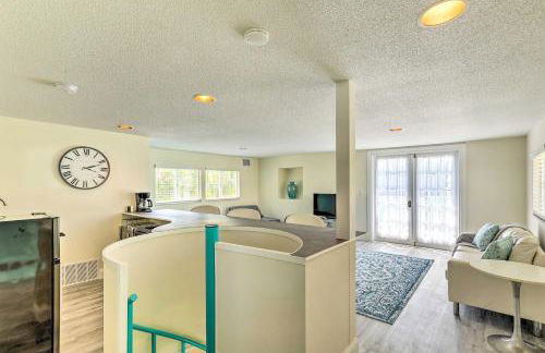 Tropical Waterfront Home Central Location! - Foto 17