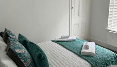 Contemporary 3-Bedroom Home with Stunning Views - Foto 3