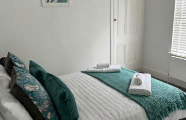 Contemporary 3-Bedroom Home with Stunning Views - Foto 3