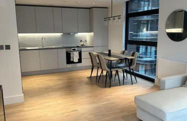 Stylist 2 Bedroom Apartment in Central London - Foto 3