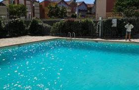 Vue Panoramique sur Bassin,Piscine et terrasse - Foto 1