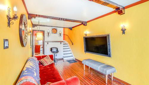 1 Mi to Ocean! Home with Rooftop Deck in Long Beach - Foto 3