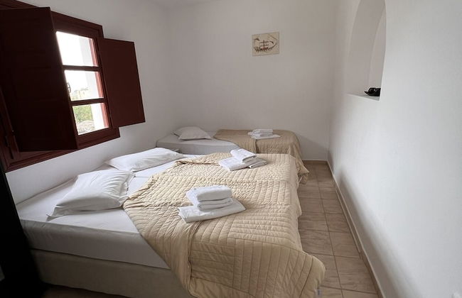 Birds Villa Apartments with Heated Pool - Including Car and Breakfast - Photo 26