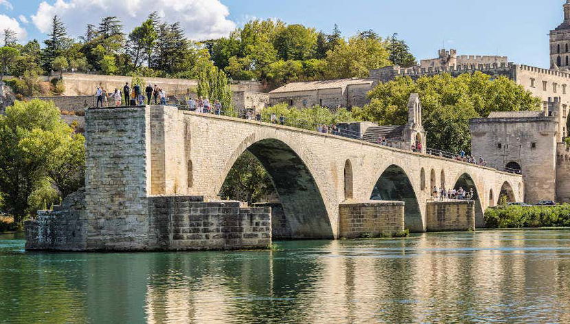 Excursão a Avignon, Châteauneuf-du-Pape e Les Baux