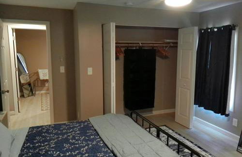 King Bed Creekfront Retreat in Jacksonville - Photo 56