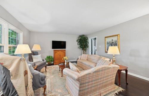 Greensboro Golf Getaway - 9 Mi to Downtown! - Foto 5