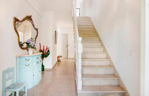 Sunshine House - Photo 16