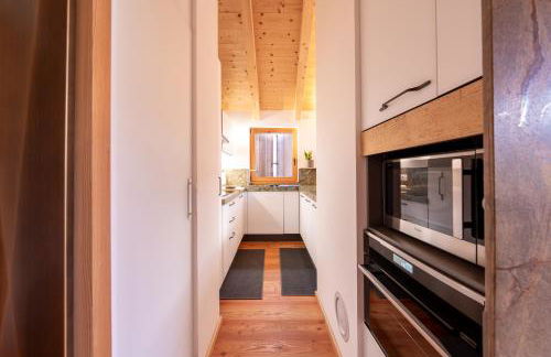 GreenWood Chalet - Spacious Alpine Retreat with Mountain Views - Photo 17