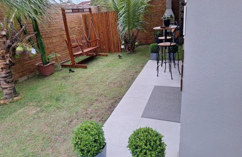 5 pessoas-praia-jacuzzi-Ar em cada quarto -Wi-Fi-estacionamento Residencial Raio de Sol - Foto 4