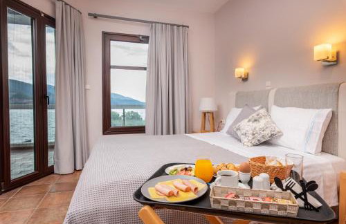 Trizonia Bay Hotel - Photo 27