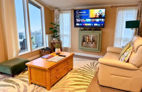 Hot Tub Lodge, Panoramic Views & Free Golf, Dog Friendly - Foto 13